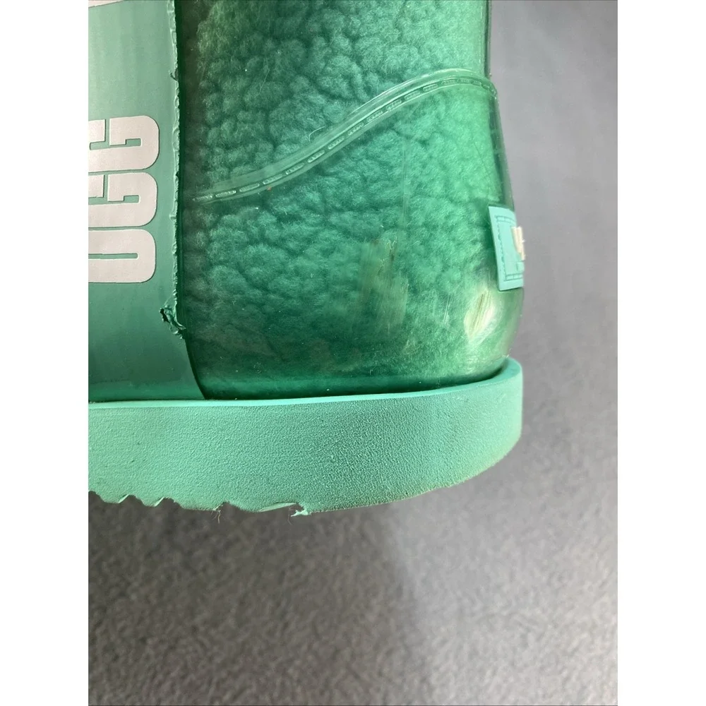 UGG Classic Green Clear Mini Boot Sherpa Lined Warm Logo Size 6‎ Waterproof